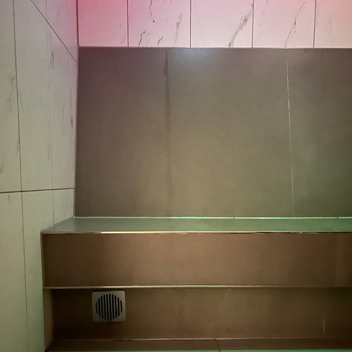 Ihr Wellnesshotel im Bayerischen Wald Modernes Solebad im Wellnesshotel Randsbergerhof in Cham, Bayerischer Wald – wohltuende Entspannung und gesundes Schwitzen in der Oberpfalz.